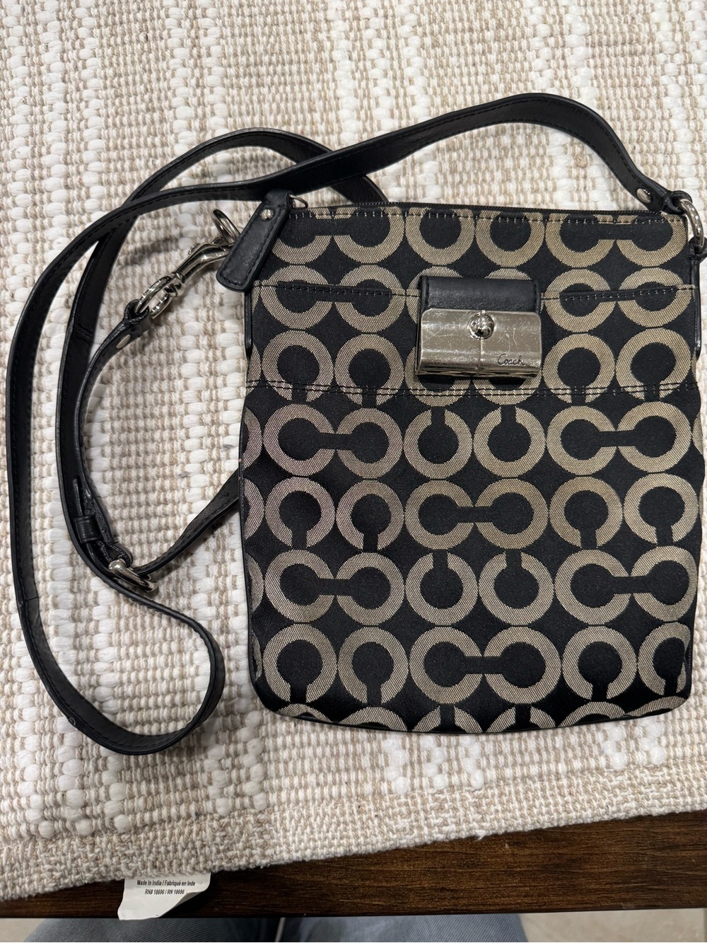 Vintage Y2K Coach Black and Tan Signature Crossbody Bag